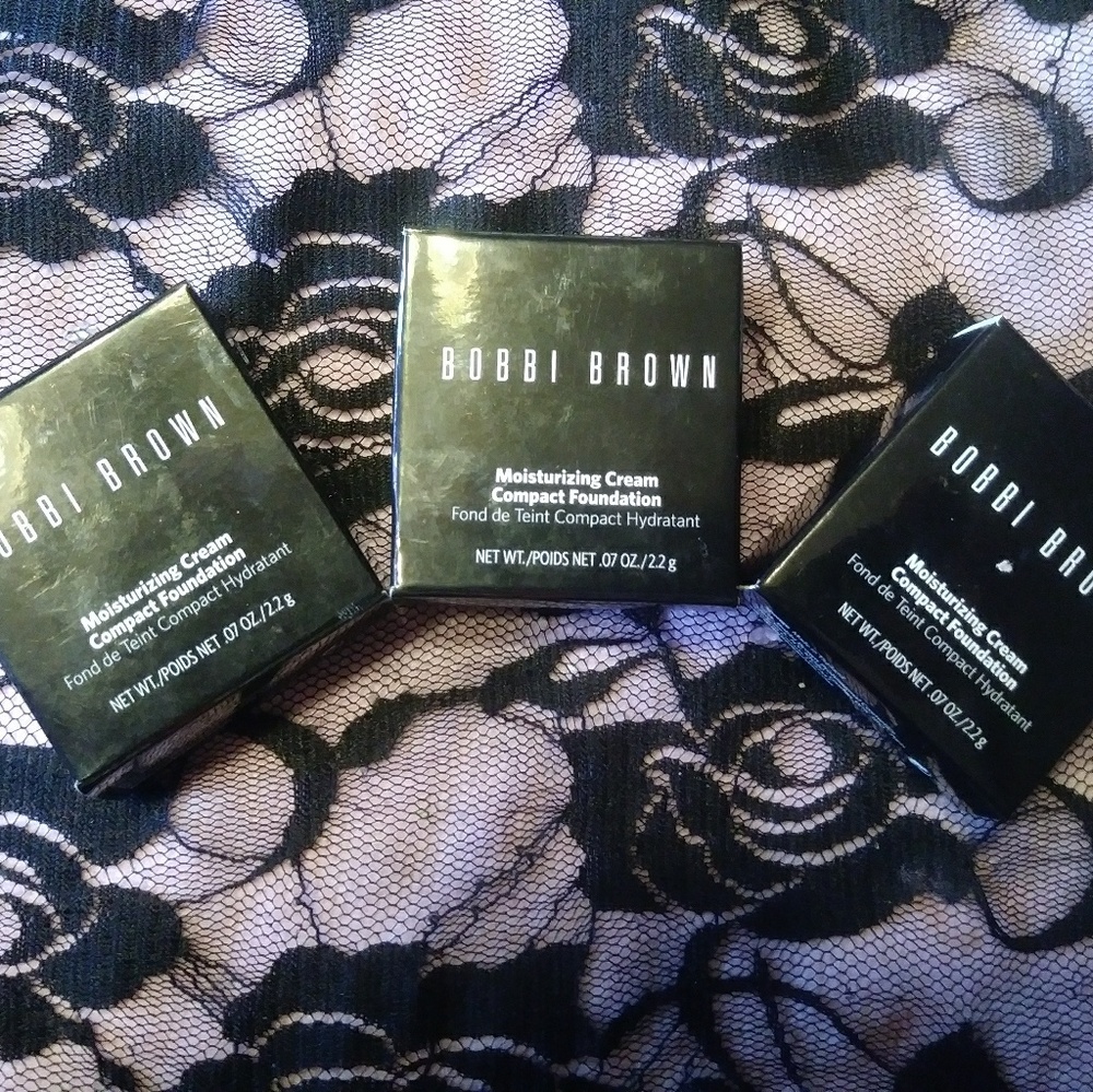 Bobbi Brown Foundation